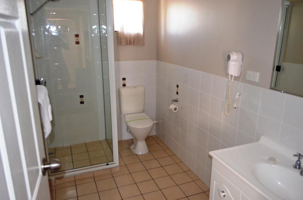 Welcome Home Motel Rockhampton Room photo